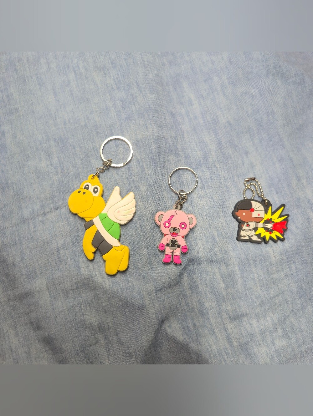 Lot of 3 Keychain Mixed Various